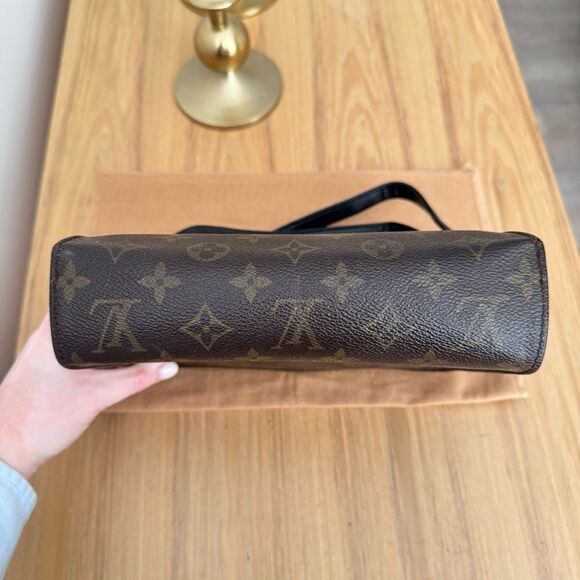✅AUTHENTIC✅LOUIS VUITTON CARTOUCHIERE MM - Picture 10 of 17